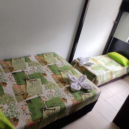 El Amanercer Parque Del Agua Residencia Muy Central Hotel มานิซาเลส ภายนอก รูปภาพ